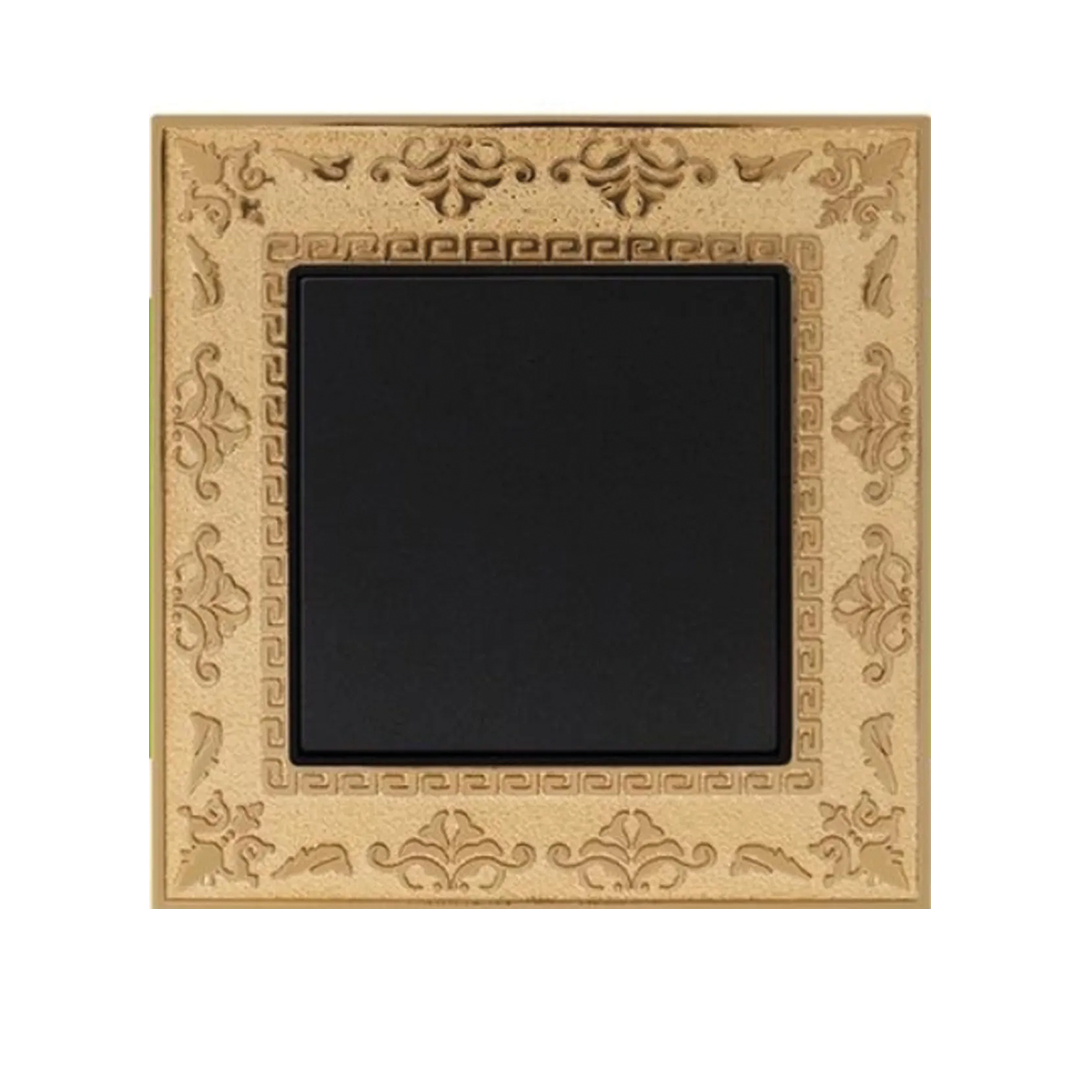 Simple Marco Aluminio Oro/Negro Enchufe Tekli Çerçeve Aliminyum Altın/Siyah Priz