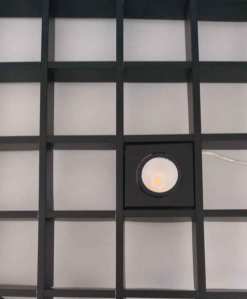 LED Baffle Petek Tavan Aydınlatma 10x10 cm Spot Armatürü LED Baffle Petek Tavan Aydınlatma 10x10 cm Spot Armatürü