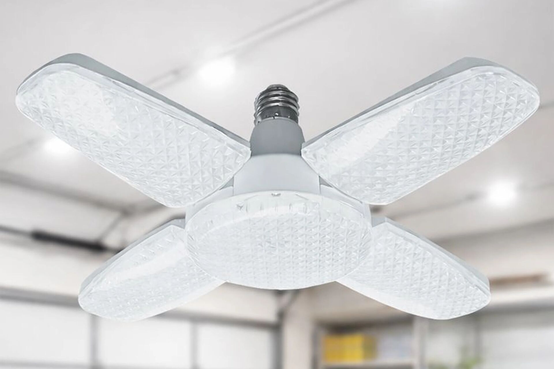 52W Kristal Pervane LED Ampul E27 Duylu 52W Kristal Pervane LED Ampul E27 Duylu