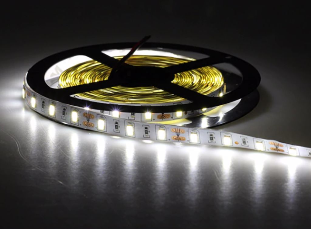 Gold İç Mekan Yüksek Lümen Şerit LED Aydınlatma Beyaz Işık