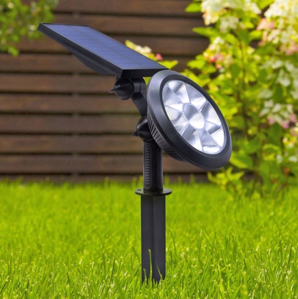 Solar Şarjlı Kazıklı LED Bahçe Armatürü 18W Solar Şarjlı Kazıklı LED Bahçe Armatürü 18W
