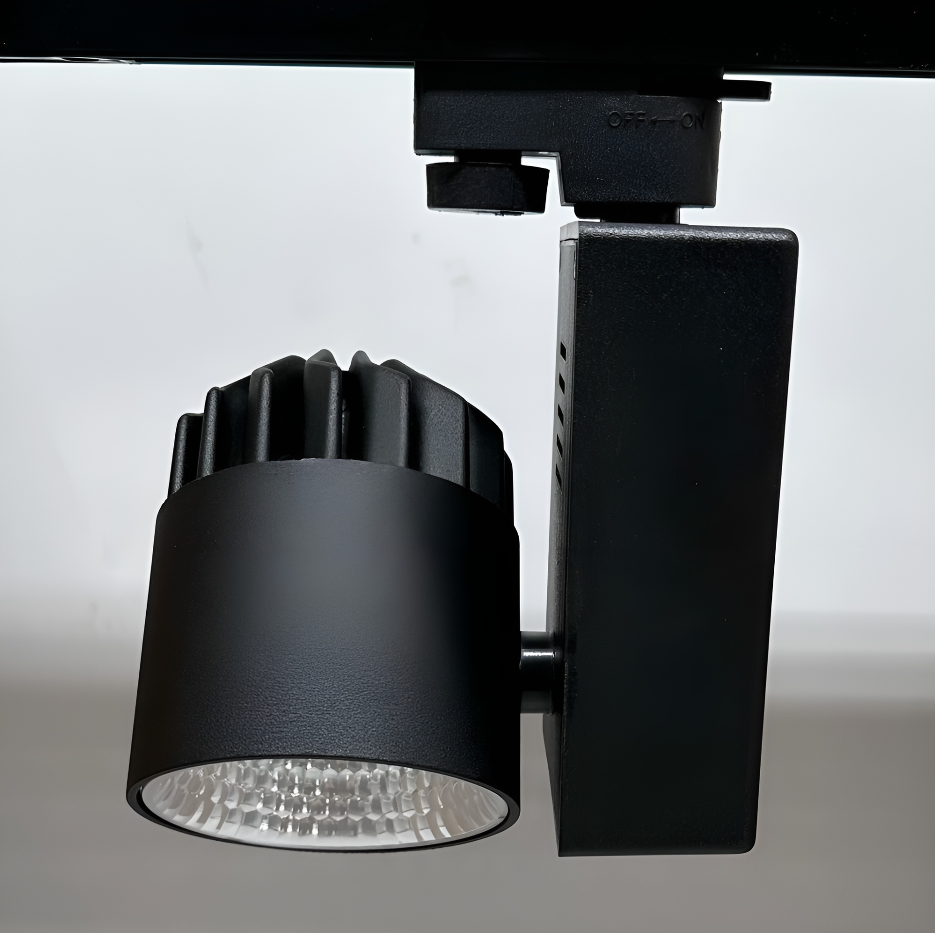 LED 40W Schiene Strahler Leuchte Metall Gehäuse LED 40W Schiene Strahler Leuchte Metall Gehäuse