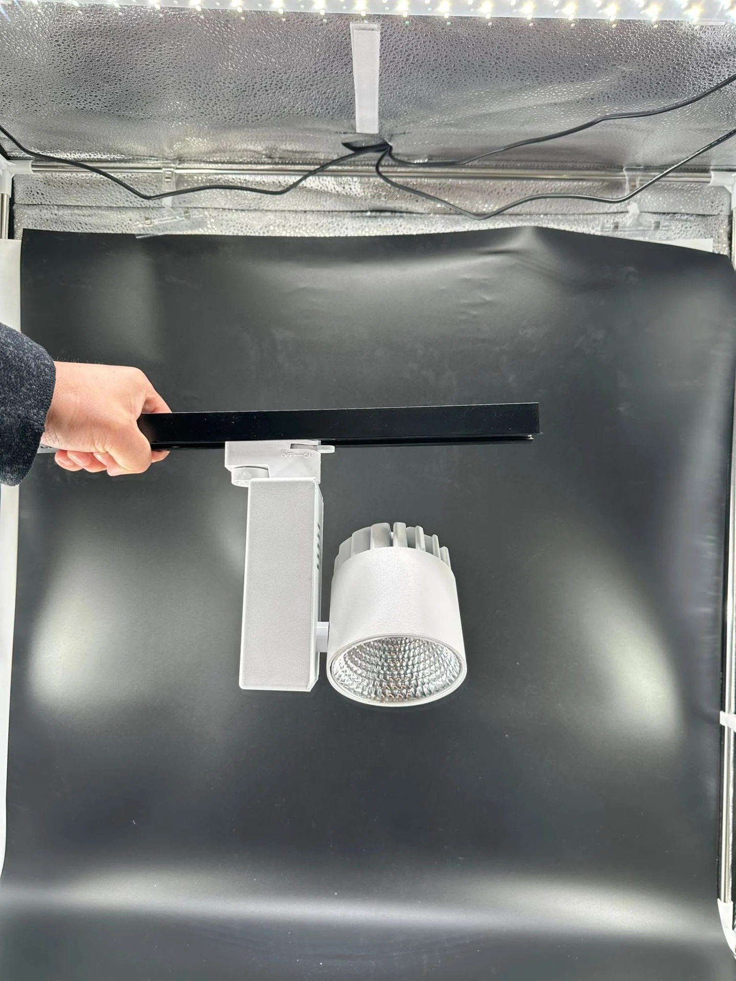 LED 40W Schiene Strahler Leuchte Metall Gehäuse LED 40W Schiene Strahler Leuchte Metall Gehäuse