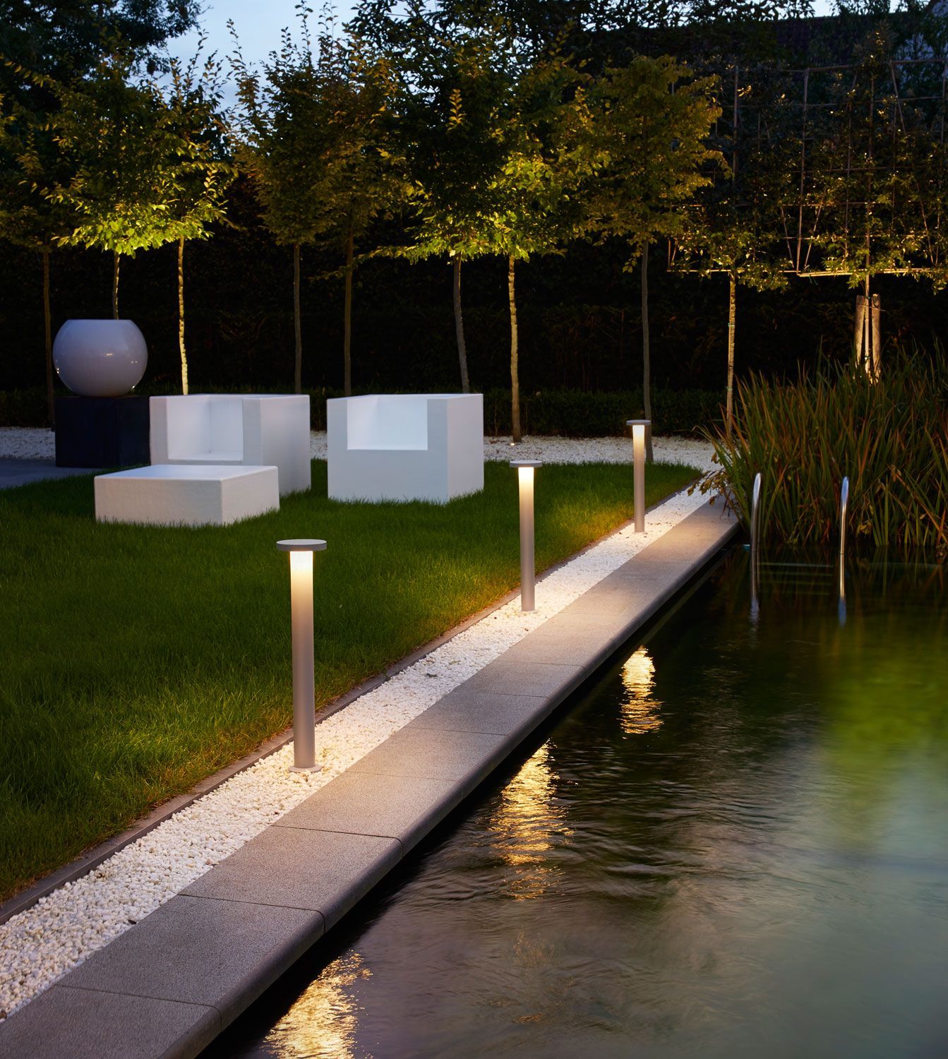12W Dış Mekan LED Yol Bahçe Armatürü Bollard 15x30 cm 12W Dış Mekan LED Yol Bahçe Armatürü Bollard 15x30 cm